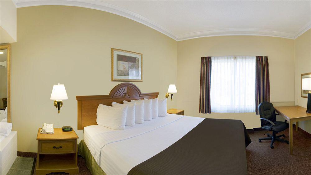 Best Western Augusta West Exterior foto
